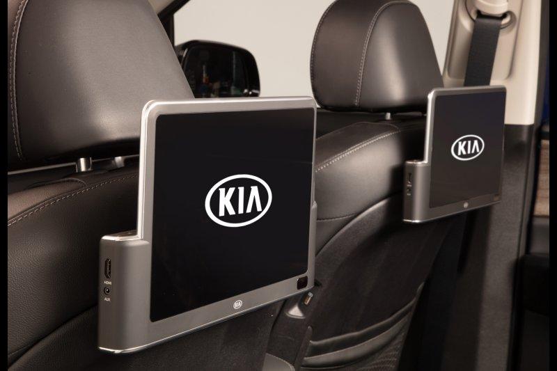 How to Get the DualScreen Entertainment System on the Kia Telluride