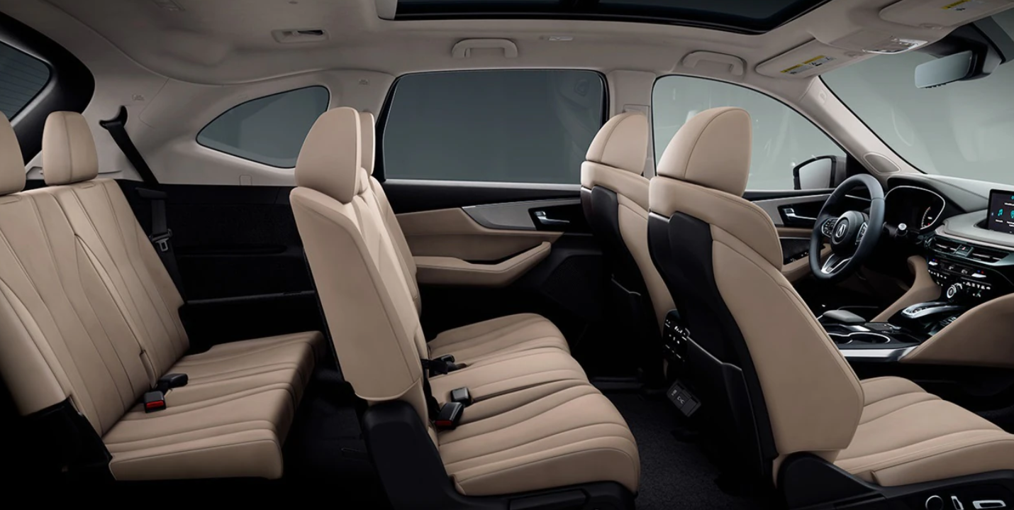 El MDX tiene capacidad para hasta siete pasajeros.