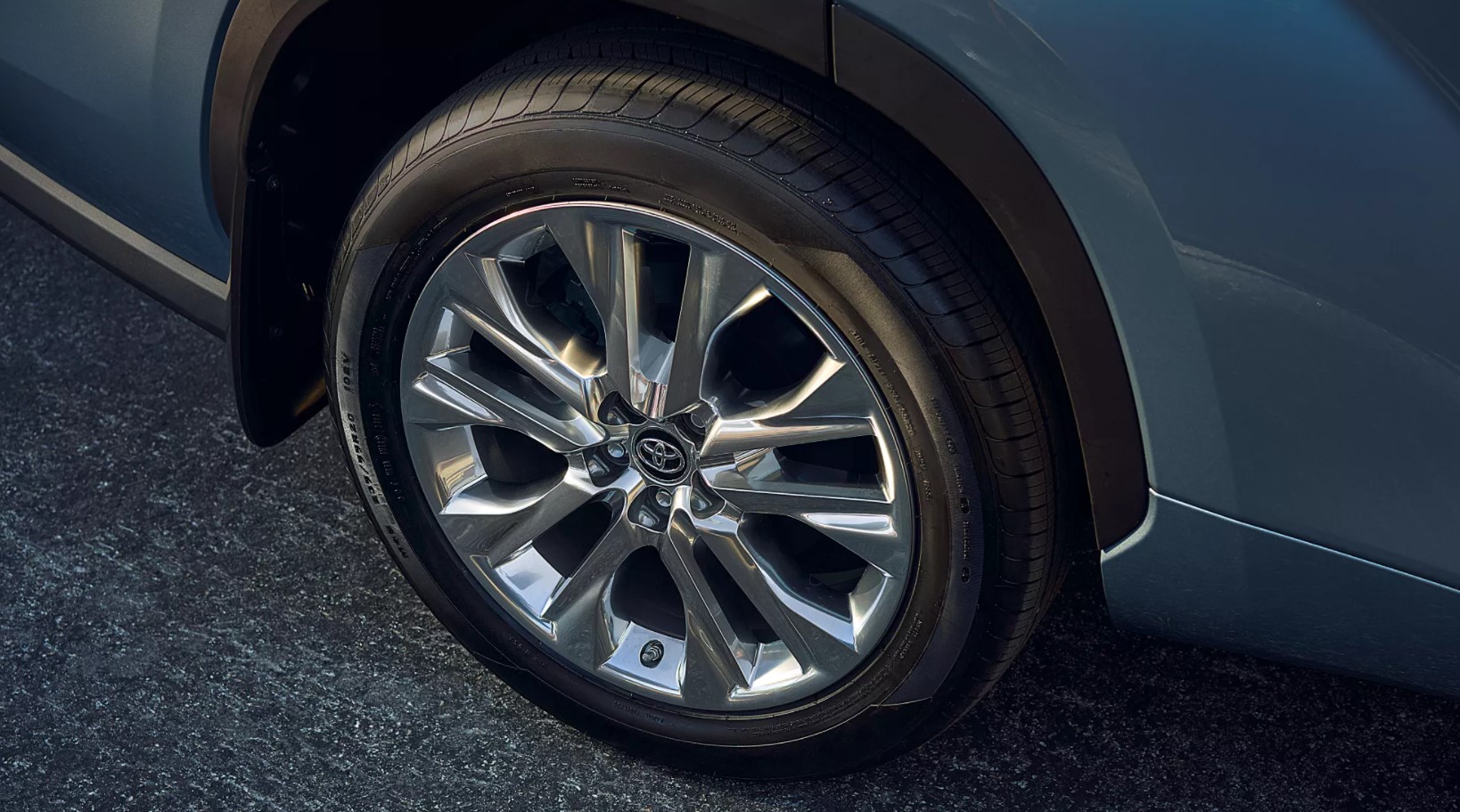 2022 Toyota Highlander for Sale near Massapequa, NY