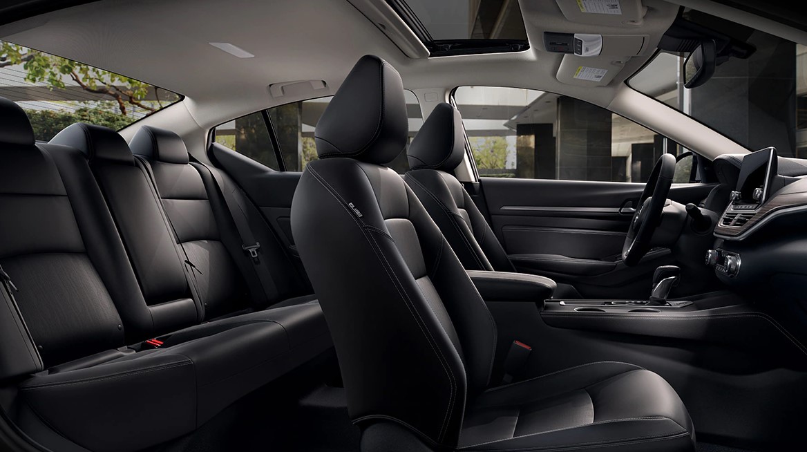 2021 Nissan Altima Interior