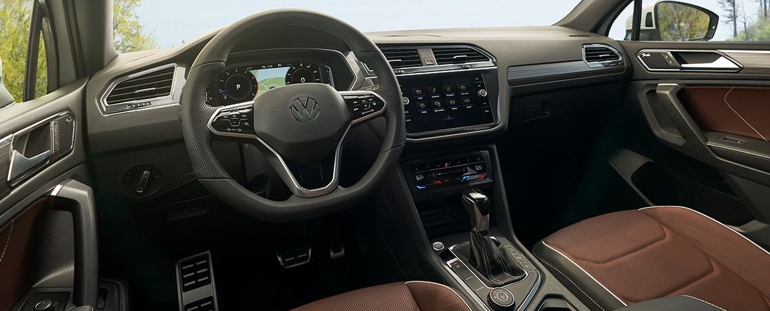 Dashboard in the 2022 Volkswagen Tiguan