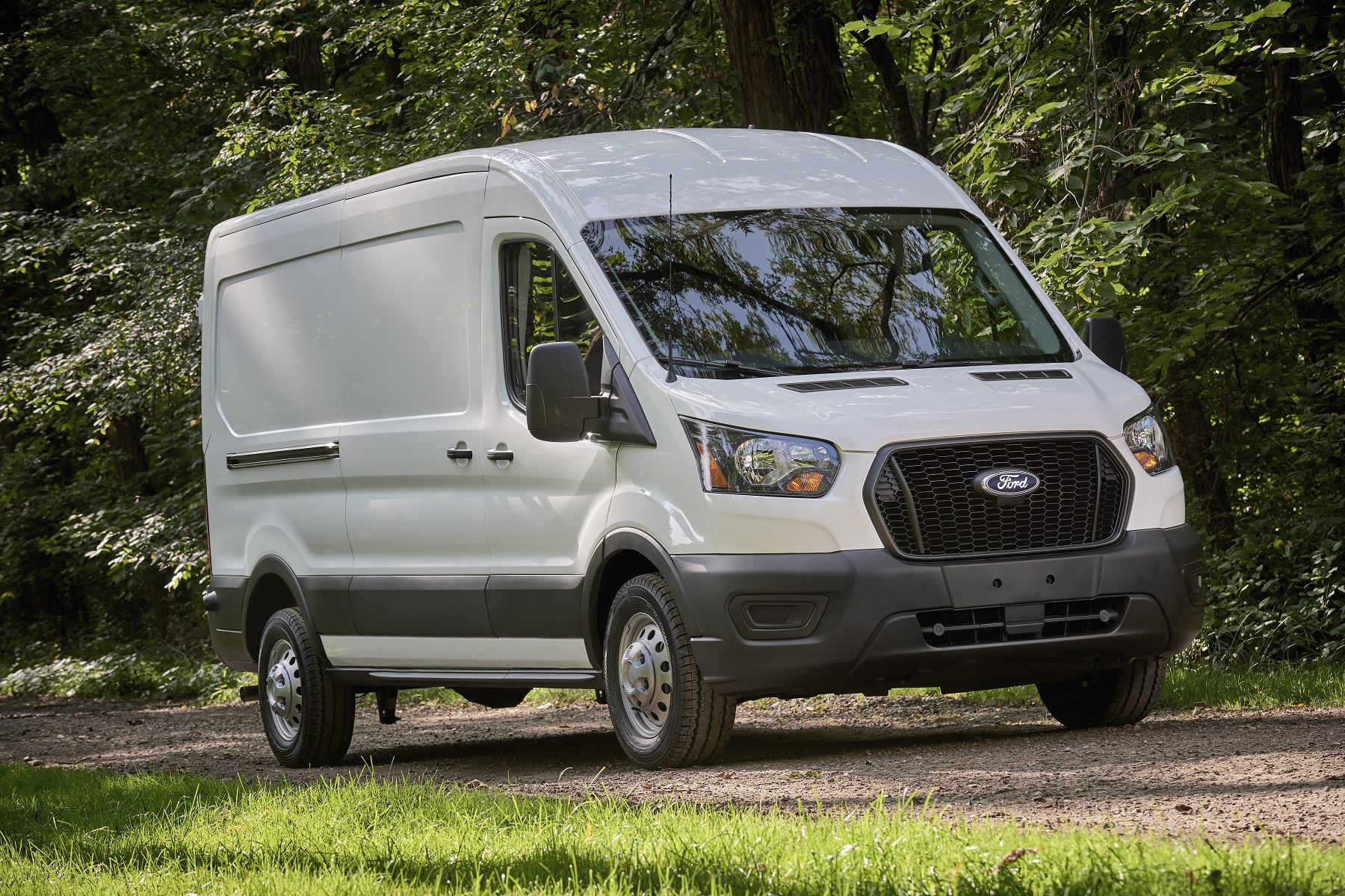 Ford Transit Custom Campervan 2021 - Roamer Lux - Sterling Automotive  Campervans And Motorhomes