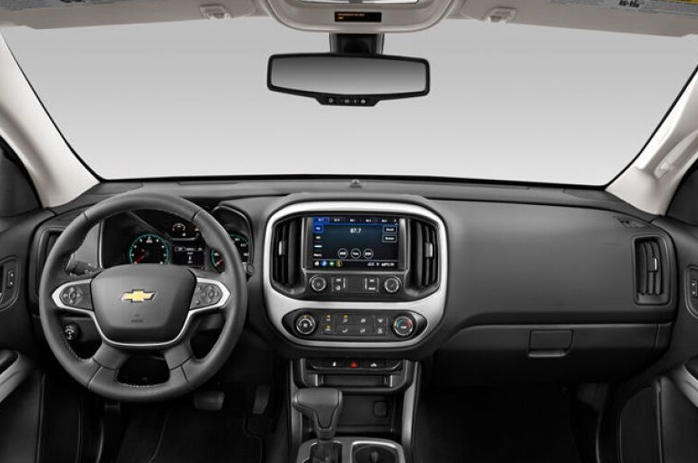 Dashboard in the 2022 Chevrolet Colorado
