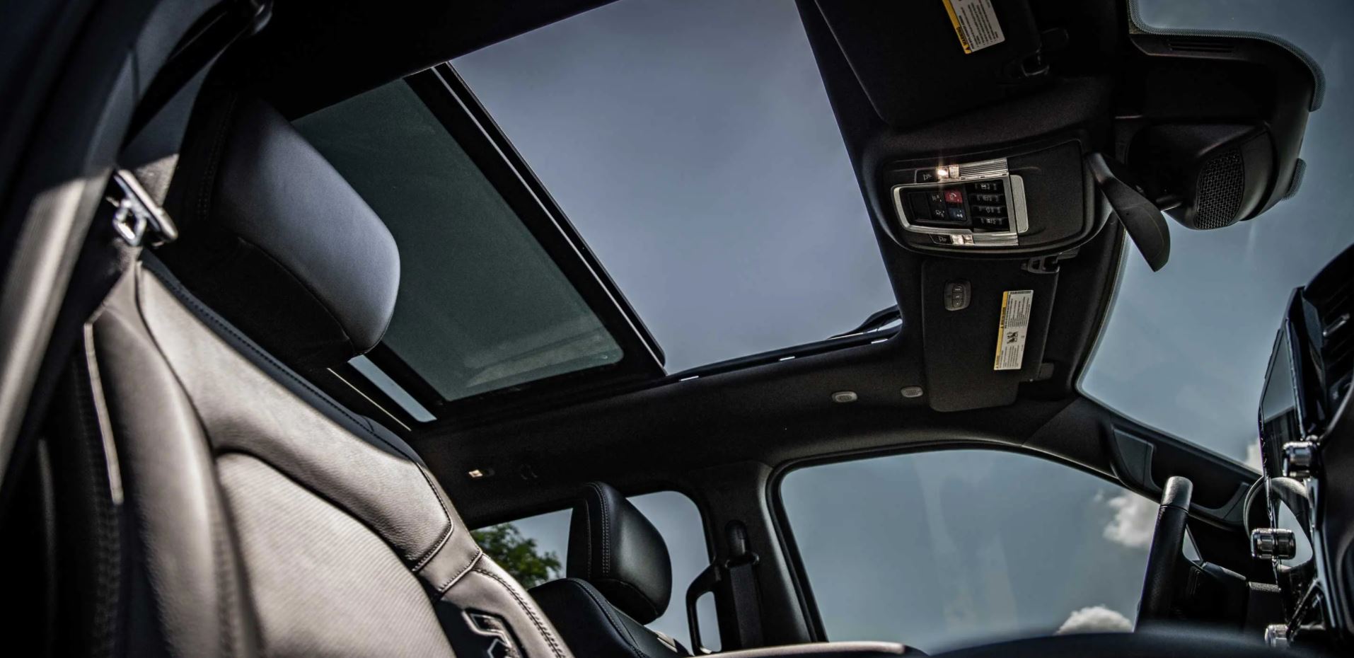Optional Sunroof in the 2022 Ram 1500