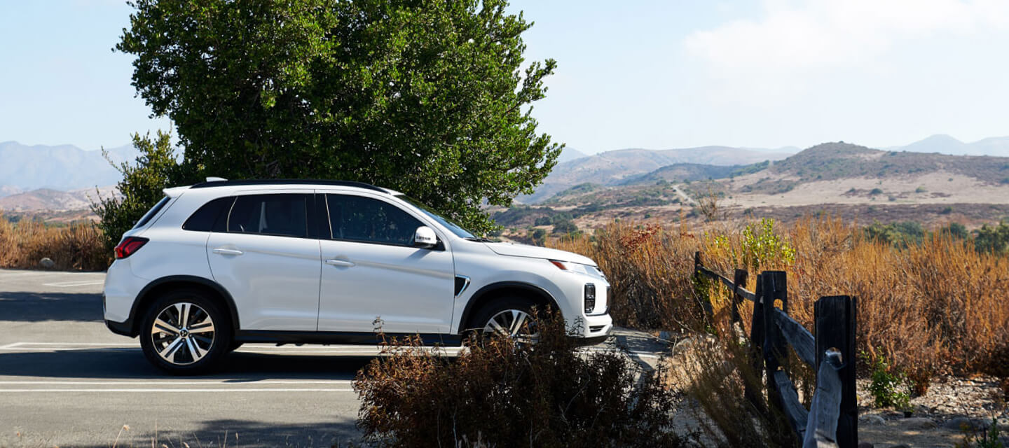 2022 Mitsubishi Outlander vs 2022 Subaru Crosstrek near Worcester, MA