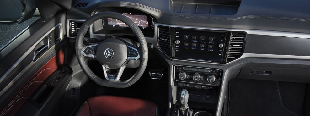 Dashboard in the 2022 Atlas Cross Sport