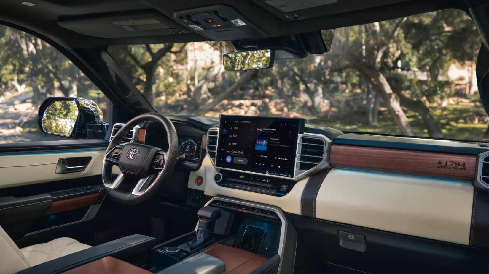 Dashboard in the 2022 Toyota Tundra