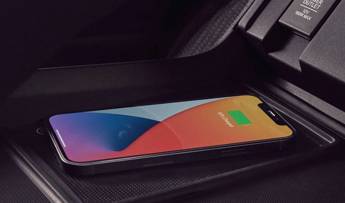 Wireless Charging in the 2022 Acura RDX