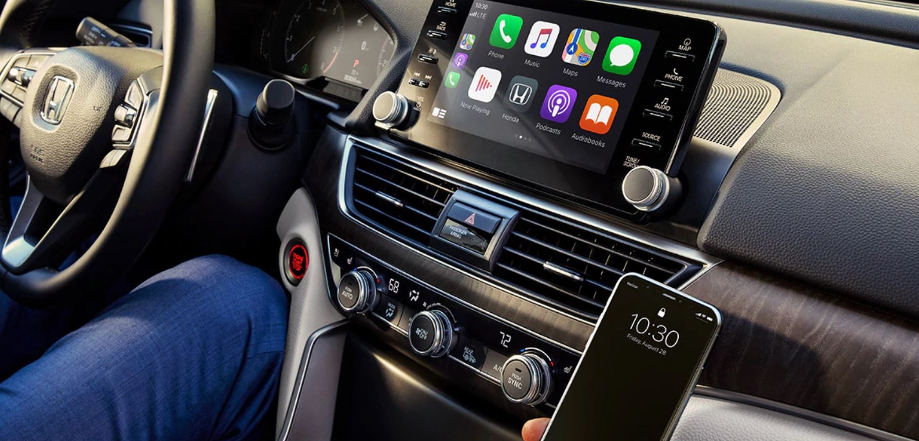 Apple CarPlay® in the 2022 Honda Accord