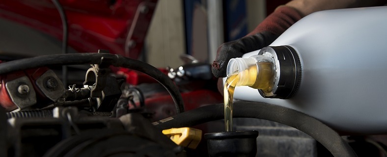 Synthetic vs Conventional Oil in Tomball, TX