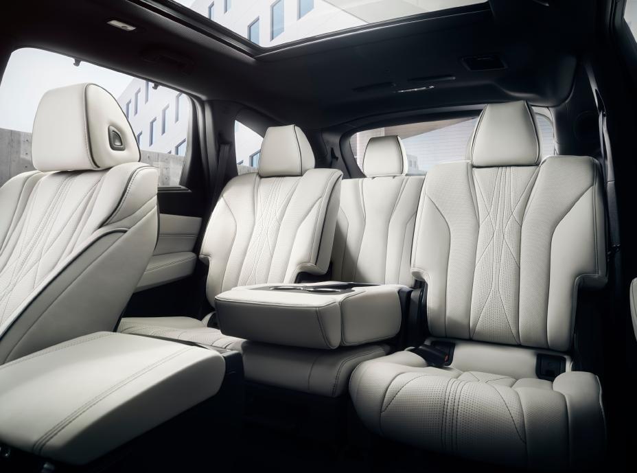 2022 Acura MDX Interior 