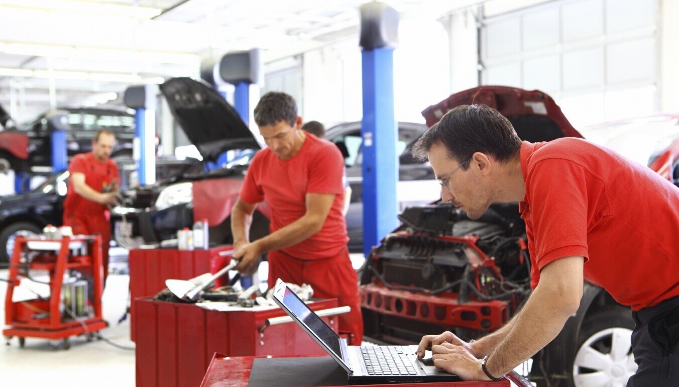 Visit Our Service Bay Today!