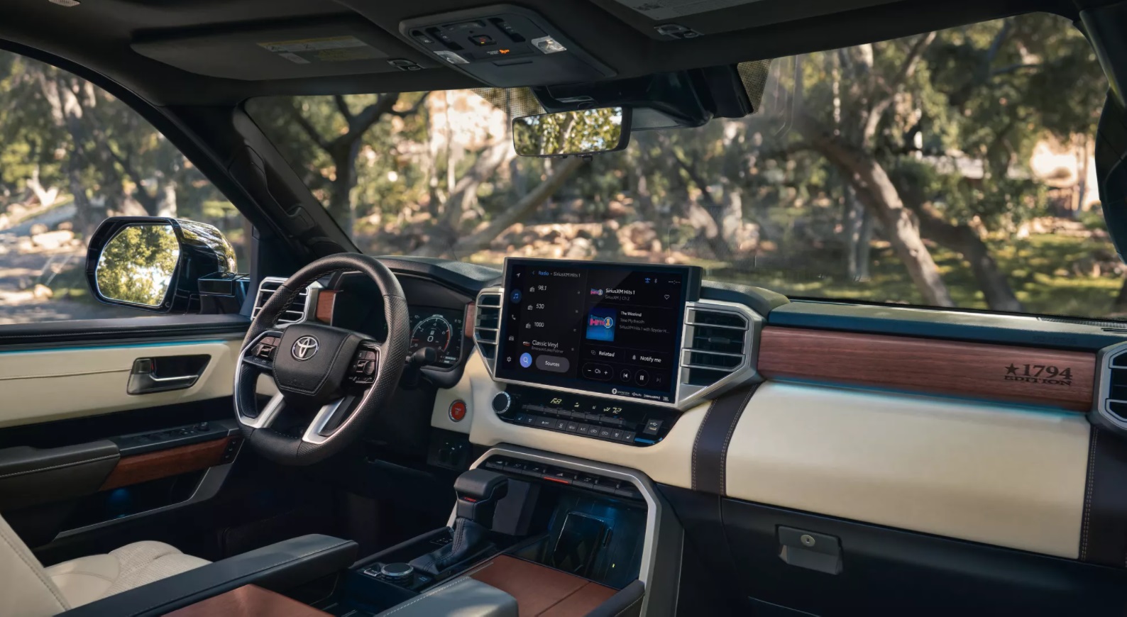 Dashboard in the 2022 Toyota Tundra