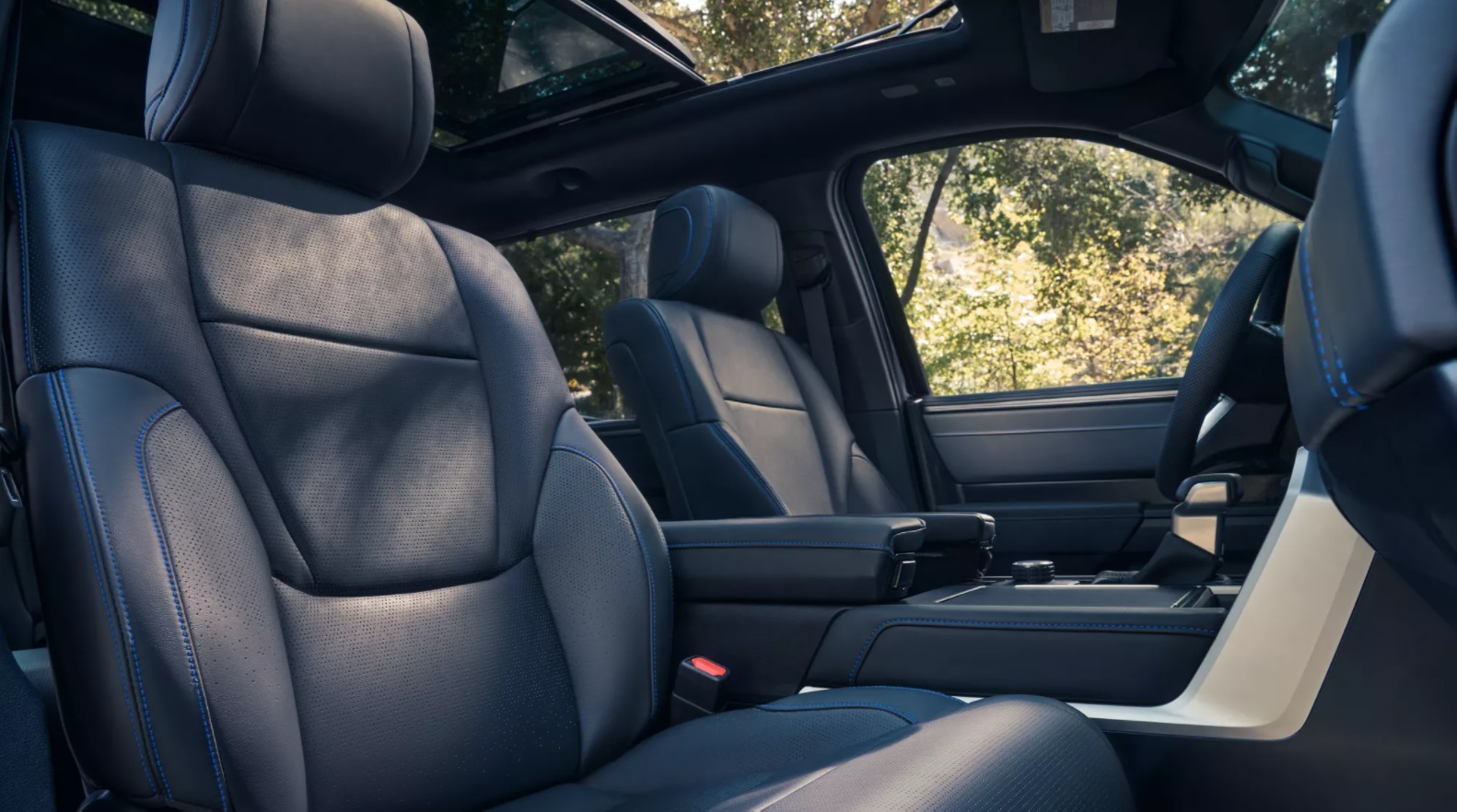 Interior of the 2022 Toyota Tundra