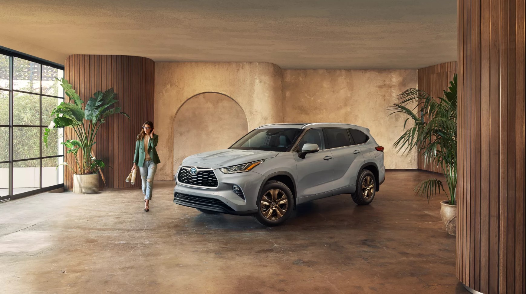 New Toyota Highlander Hybrid offers with 0 down payment. Huge