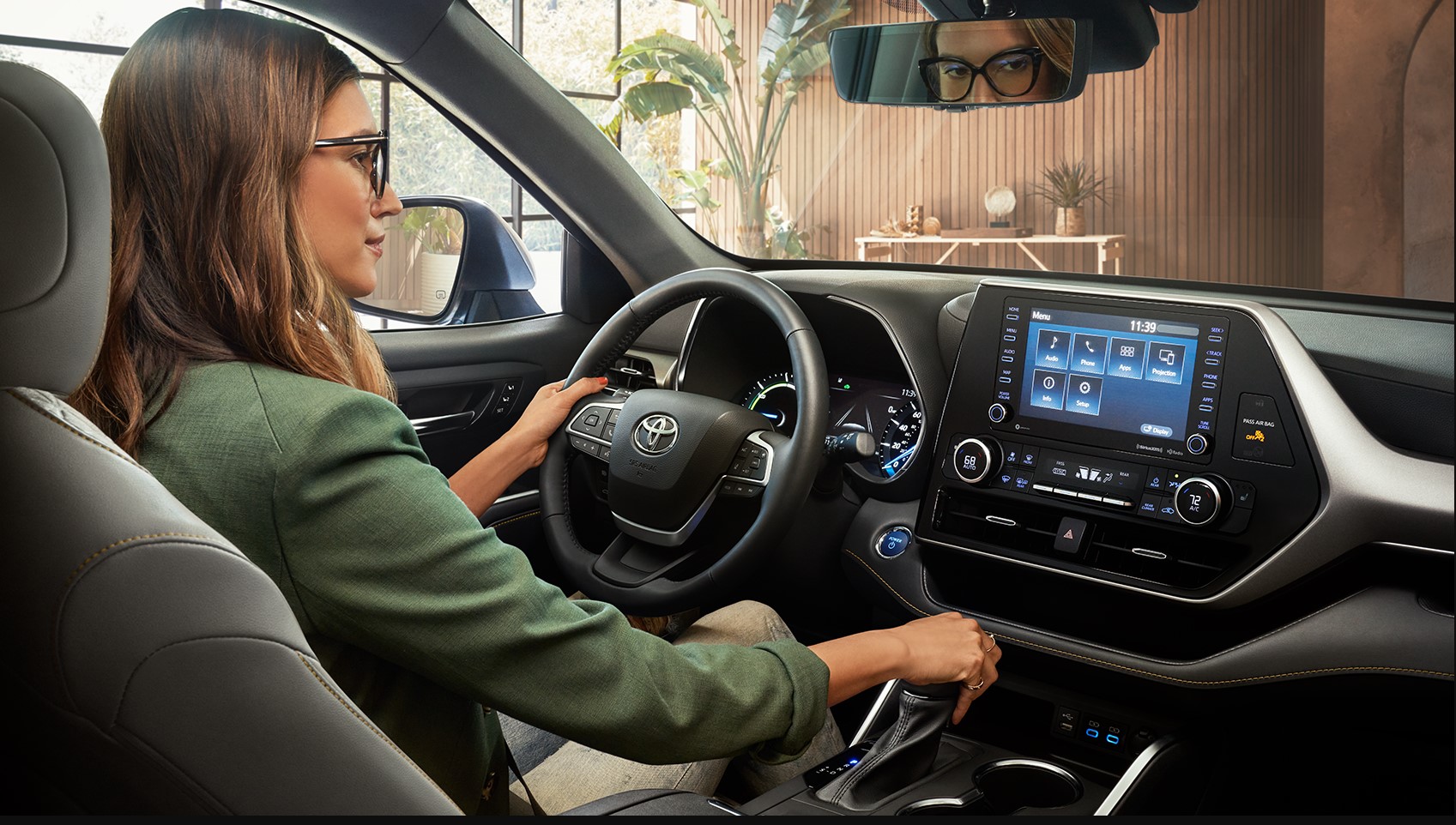 New Toyota Highlander Hybrid offers with 0 down payment. Huge