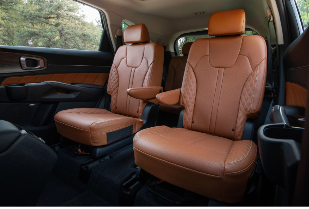 Cabin of the 2022 Kia Sorento