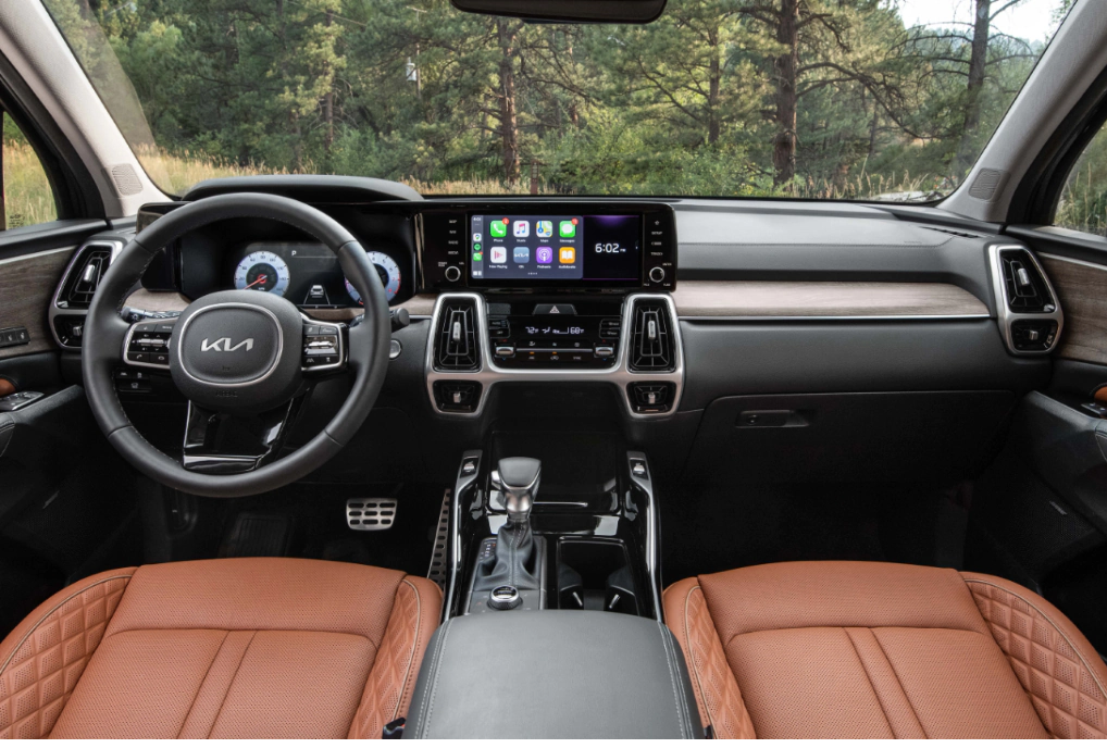 Dashboard of the 2022 Kia Sorento