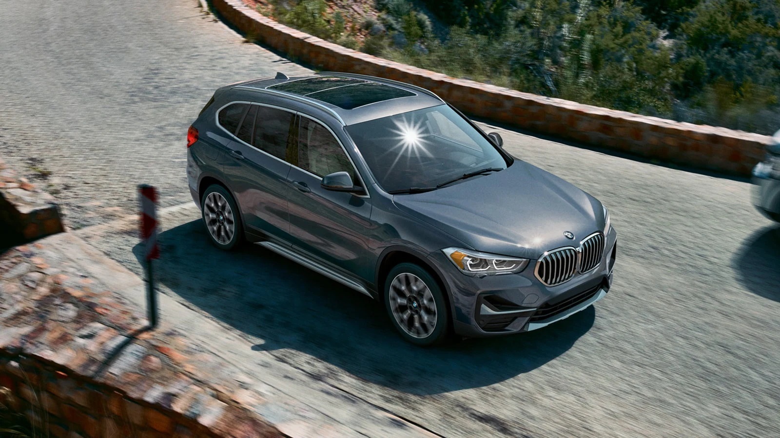 El vehículo que se muestra es el BMW X1 2022 con equipamientos opcionales.