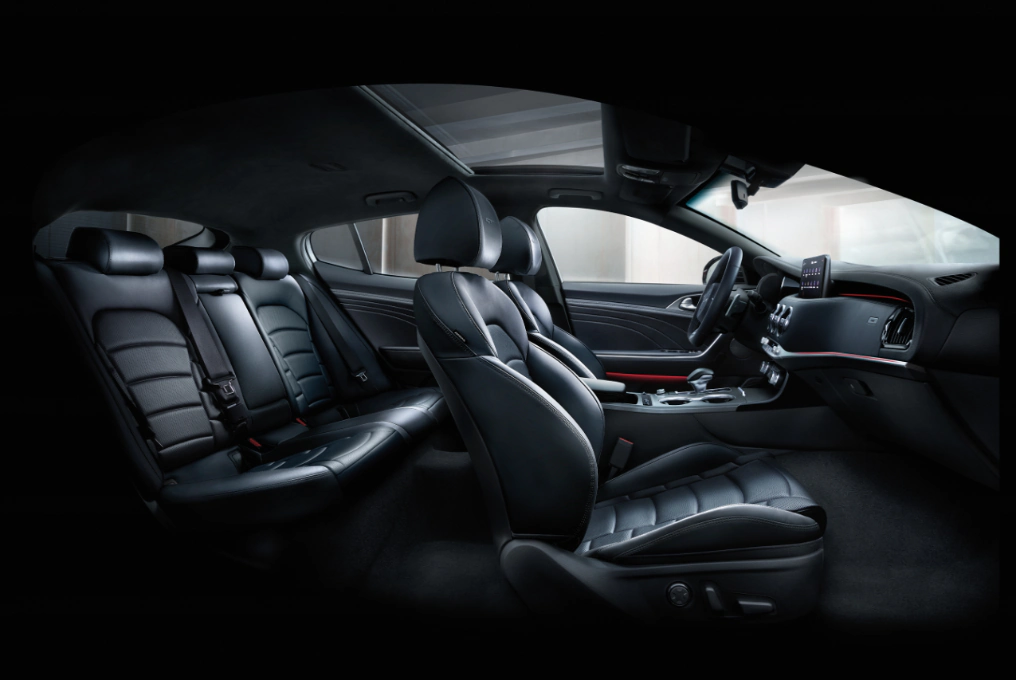Cabin of the 2022 Kia Stinger
