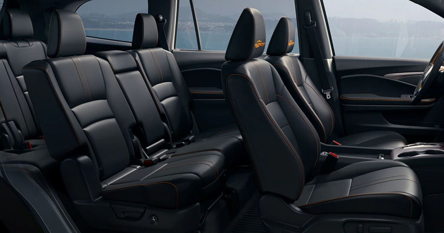 En el Pilot hay tres cómodas filas de asientos para que nadie quede afuera.