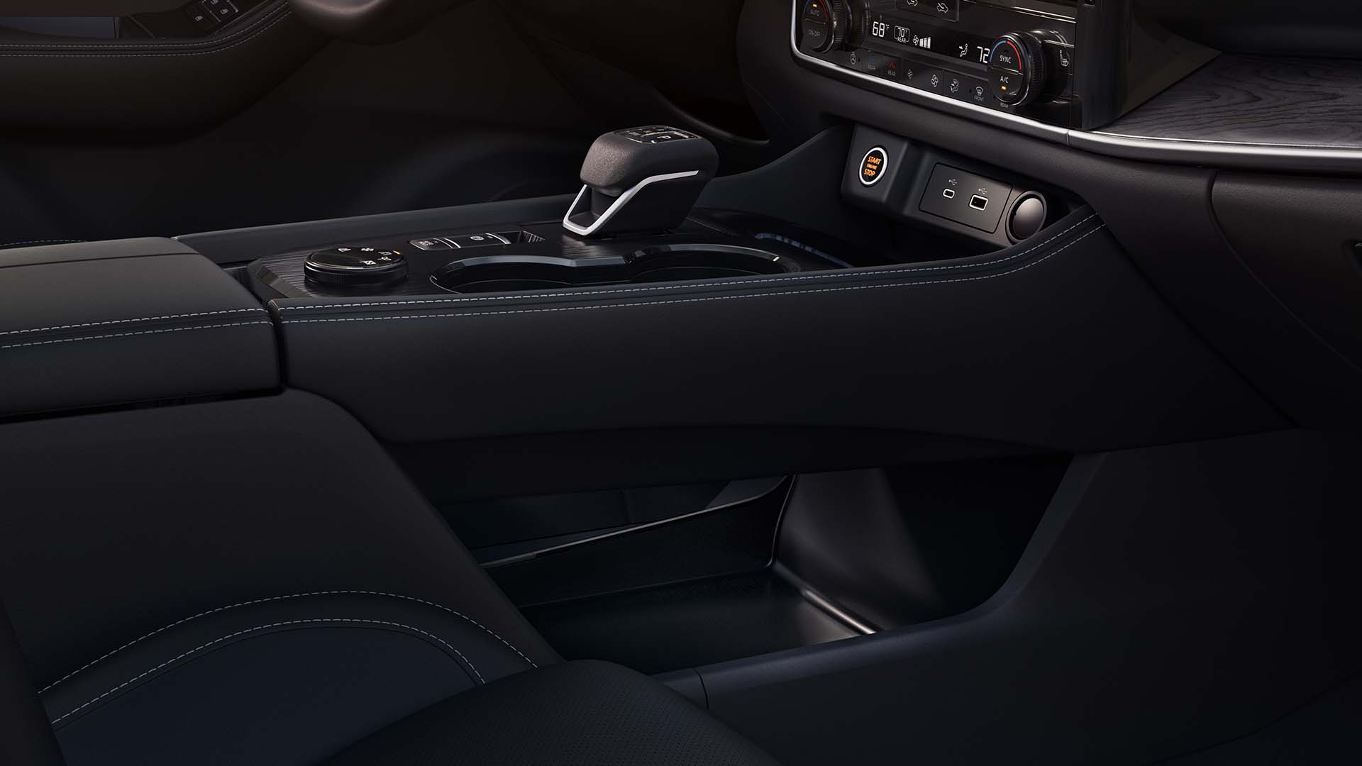 Center Console in the 2022 Rogue