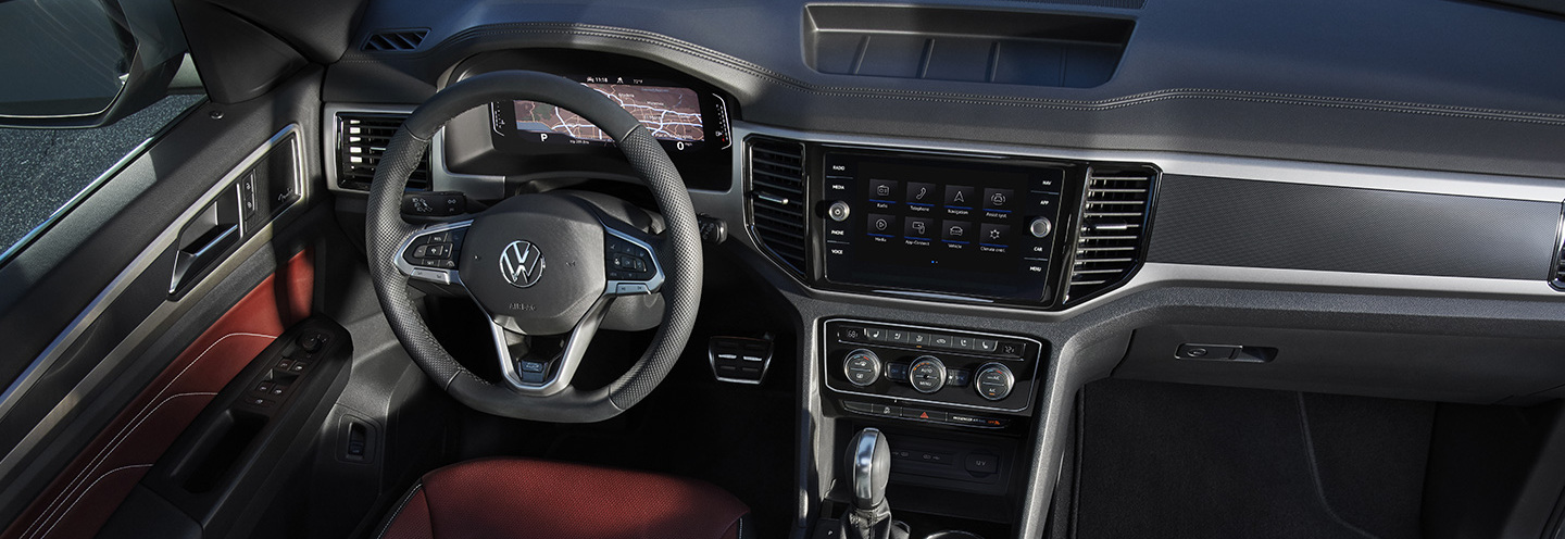 Front Cabin of the 2022 Atlas Cross Sport