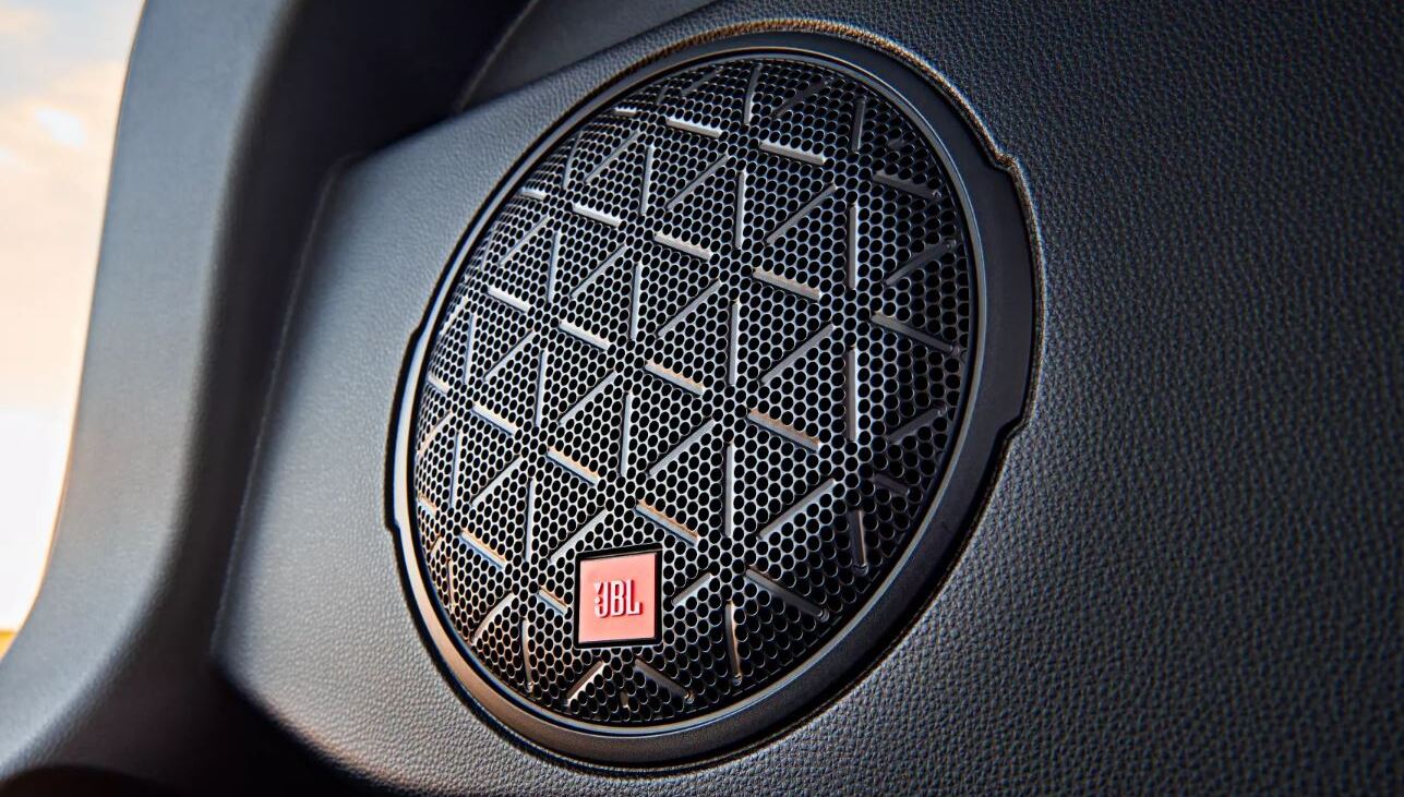 Speakers in the 2022 RAV4