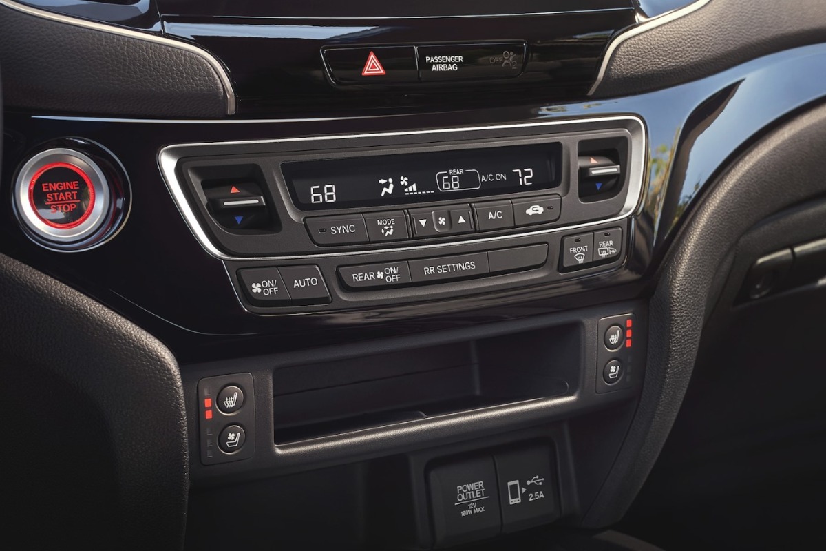 2022 Honda Passport Tri-Zone Climate Control Feature