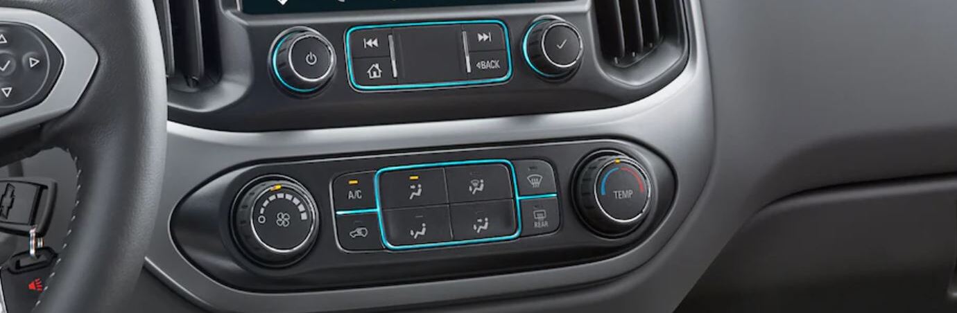 2022 Chevrolet Colorado Front-Row Controls