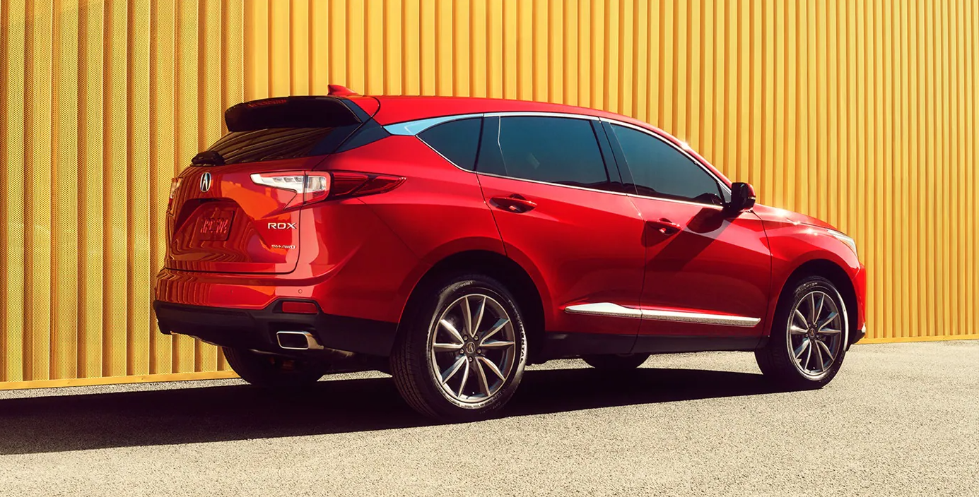 2022 Acura RDX vs 2022 Volvo XC60 B5 near Waukesha, WI