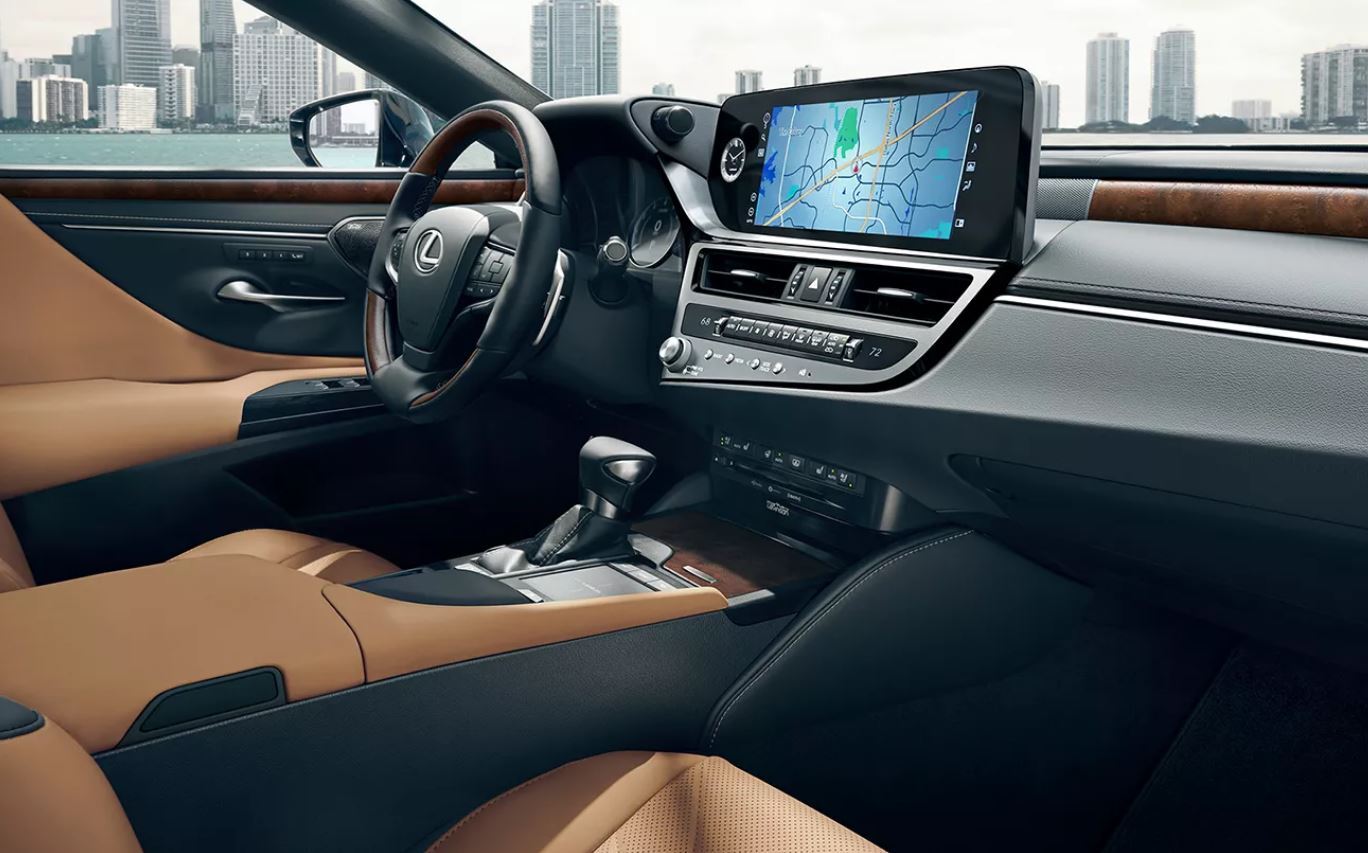 Dependiendo del modelo, la tapicería en la cabina puede ser de NuLuxe® o de semi-anilina.