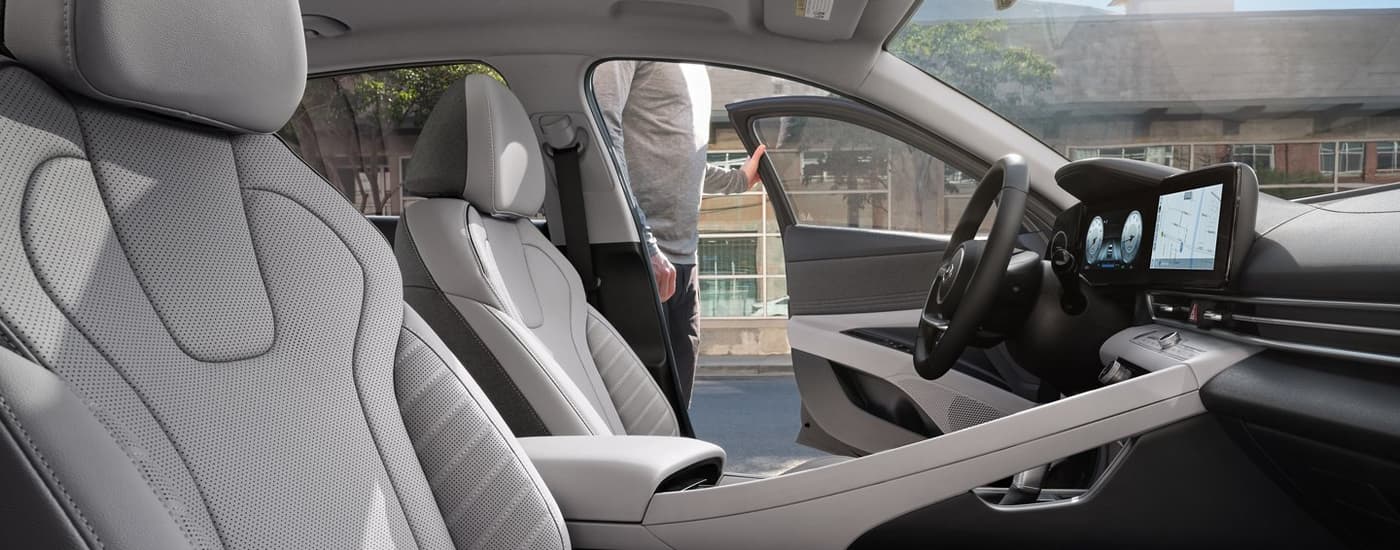 The grey and black interior of a 2022 Hyundai Elantra 