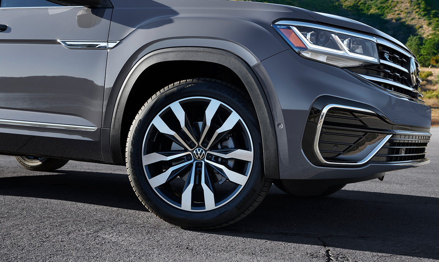 2022 Volkswagen Atlas Cross Sport 21-inch Wheels