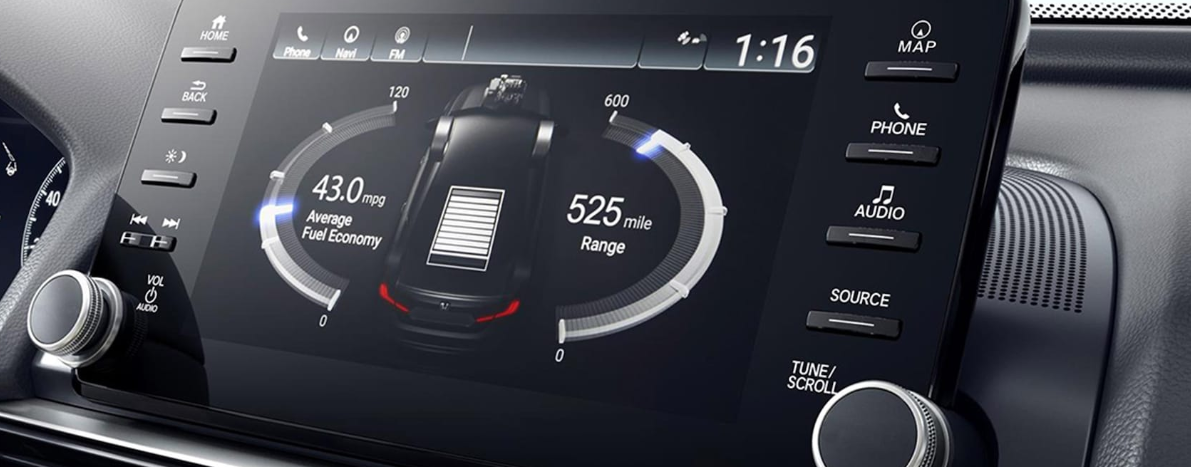 El Accord Hybrid 2022 te permite ver en su pantalla táctil de alta resolución cómo fluye la energía entre ambos motores.