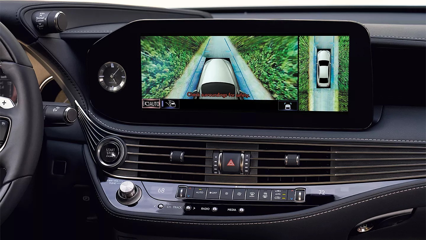 2022 Lexus LS 500 Dashboard