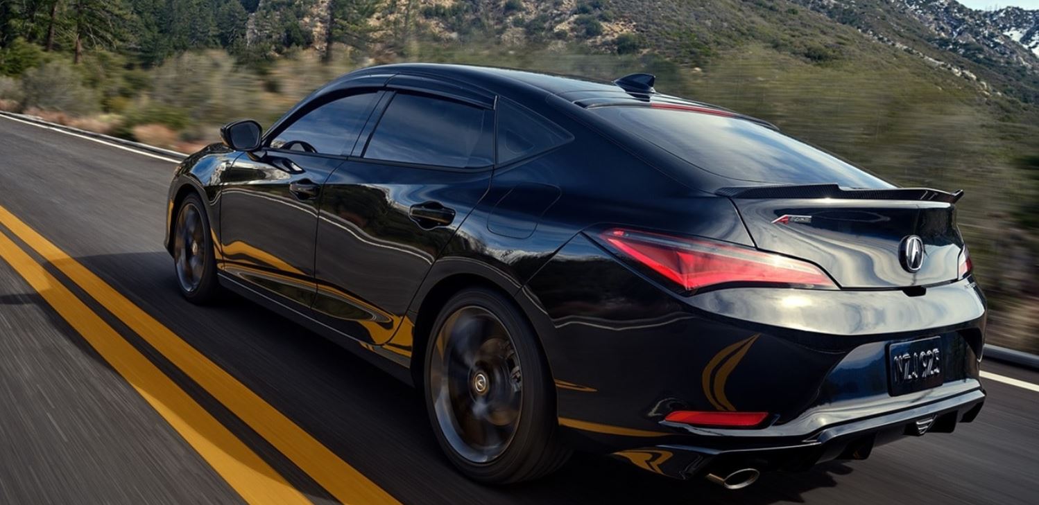 2023 Acura Integra vs 2022 Mercedes-Benz A 220 near Milwaukee, WI