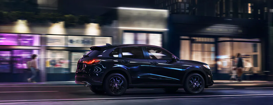 Déjate cautivar por su cofre más largo y su postura más ancha. 