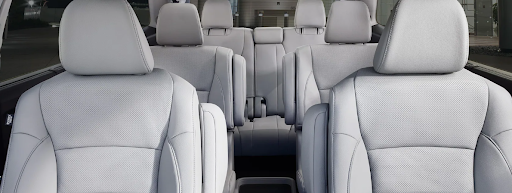 Los asientos tipo capitán en la segunda fila son una opción solo para el Pilot Touring (son estándar en el Pilot Elite y en el Black Edition)