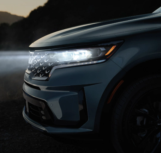 Headlights of the 2022 Sorento