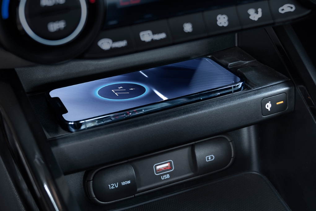 Wireless Charging in the 2023 Kia Forte