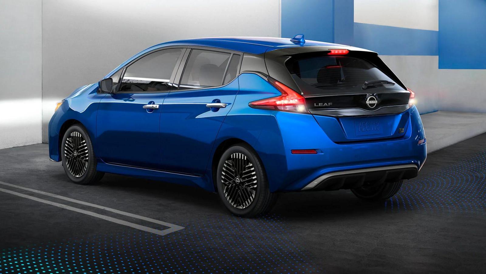 2023 Nissan LEAF