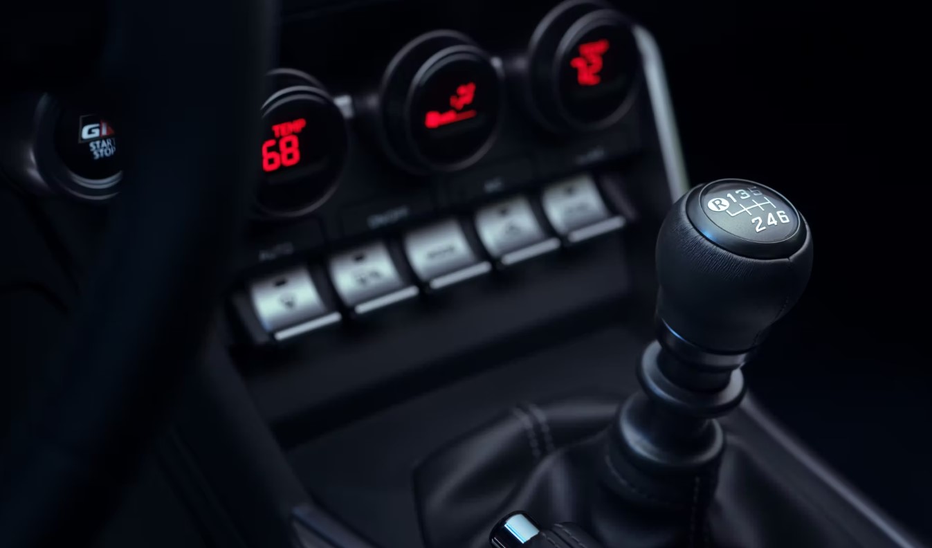 Shift Knob in the 2023 GR86