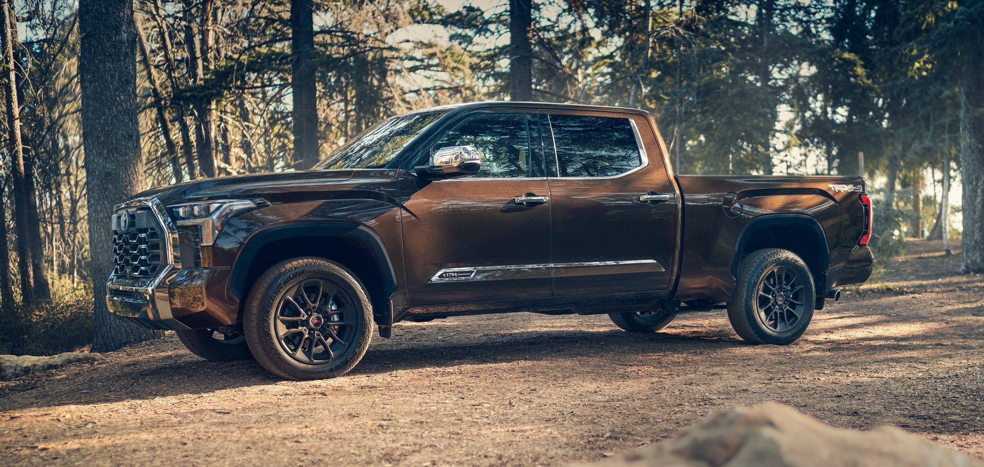 Rocker Panel Kit | TOYOTA TUNDRA CREWMAX 1794 EDITION 2016 Rocker Panel Kit | TOYOTA TUNDRA CREWMAX 1794 EDITION 2016
