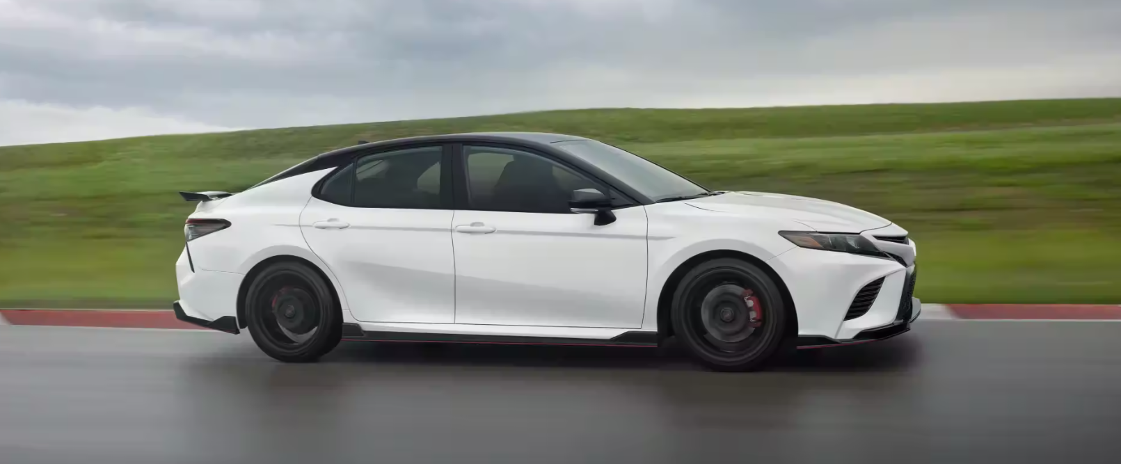 2023 Toyota Camry MPG near Raytown, MO, 64113 - Molle Toyota