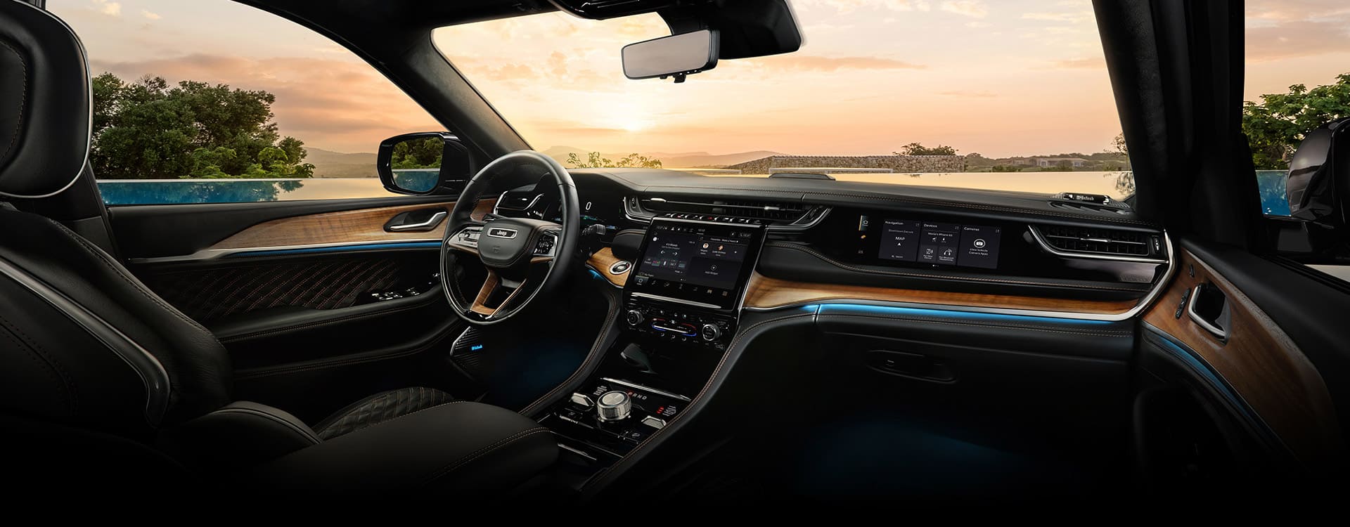 Interior of the 2023 Grand Cherokee L