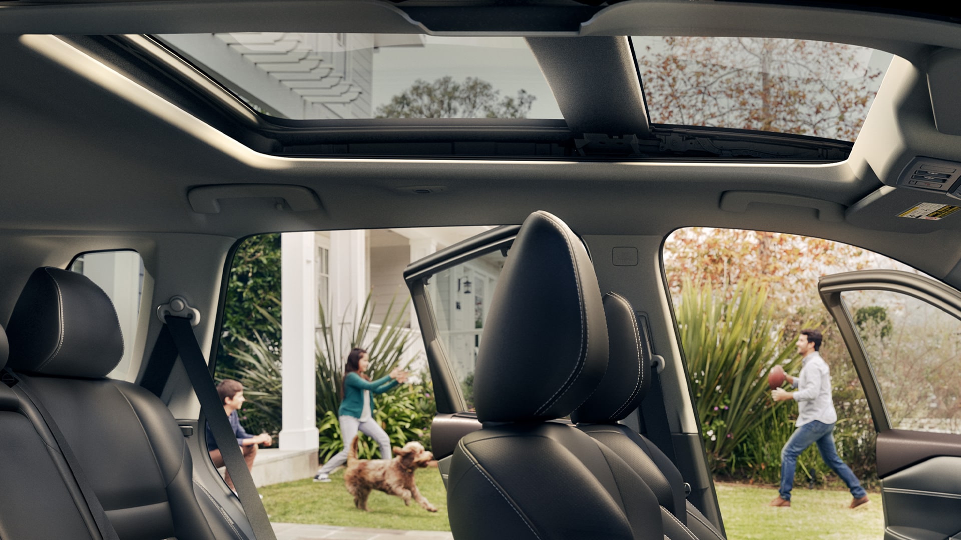 Moonroof in the 2023 Nissan Rogue