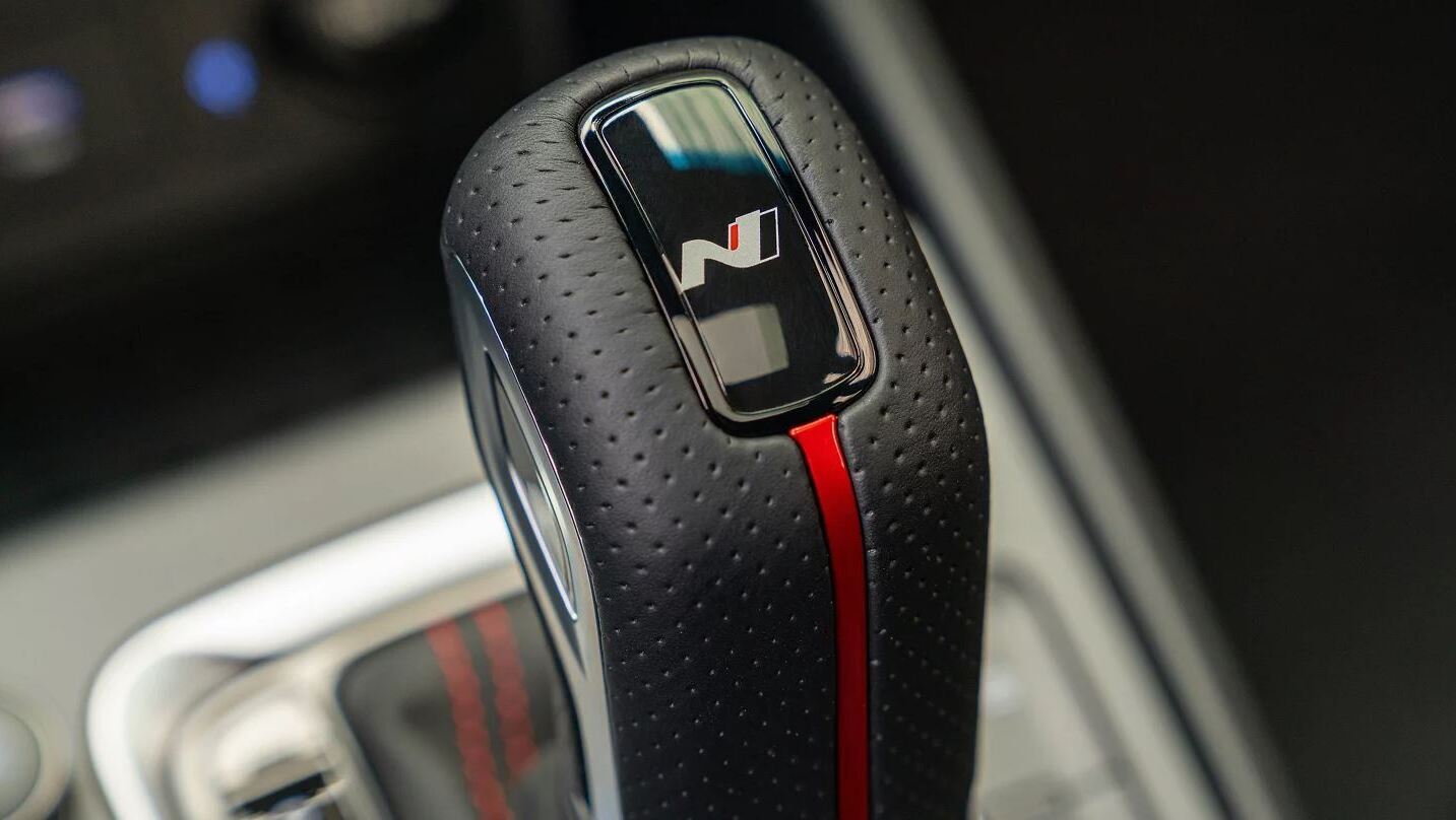 Shift Knob in the 2023 KONA 
