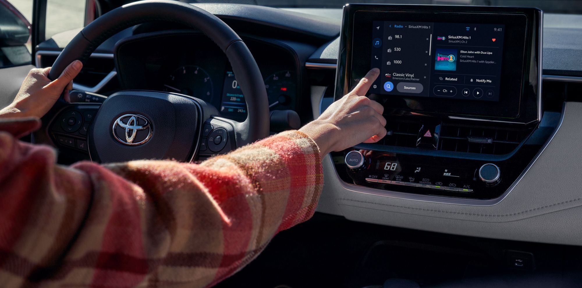 2023 Toyota Corolla Hybrid Console