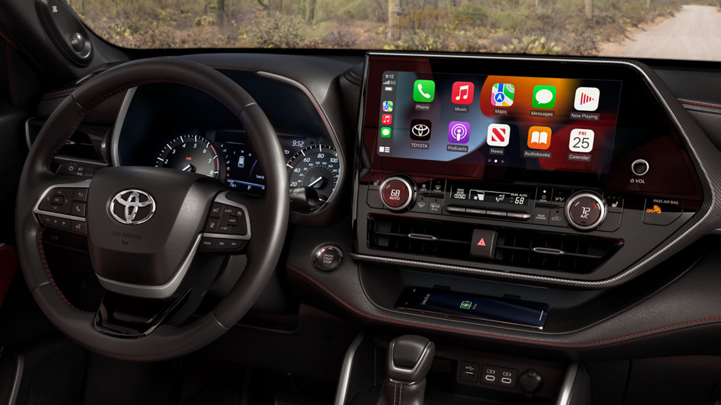 2023 Highlander Touchscreen